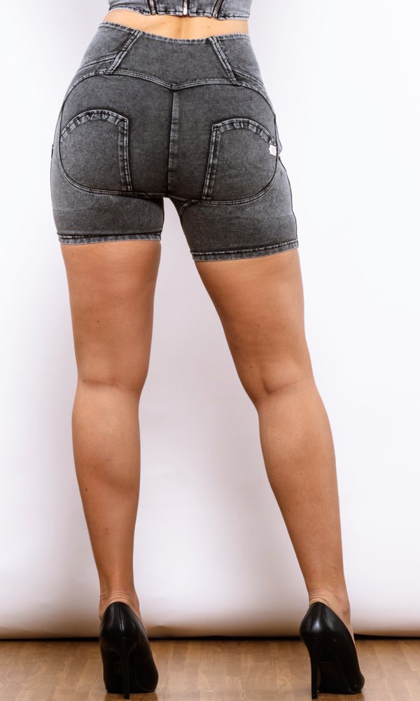 MW+ Zipper Shorts Grau mit Streifen