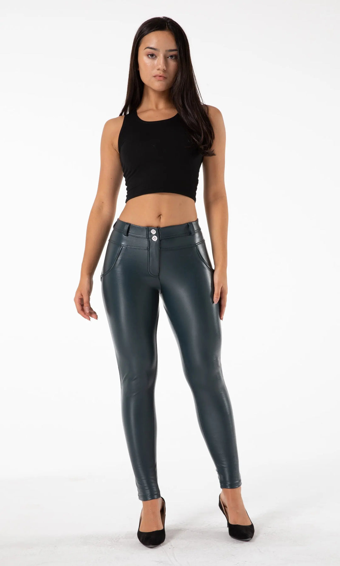 Elegante dunkelblaue Push Up PU Lederhose für Damen, figurbetont, ideal für modische Outfits im Alltag oder zu besonderen Anlässen