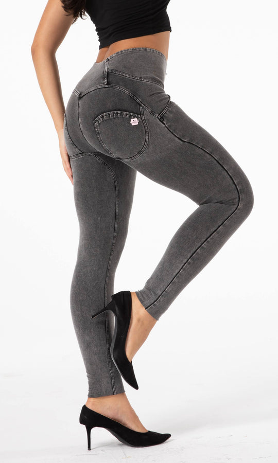 Graue MW zipper Push Up Jeans für Damen, High Waisted Schnitt komfortabler, figurbetonter Style für vielfältige Kombinationsmöglichkeiten