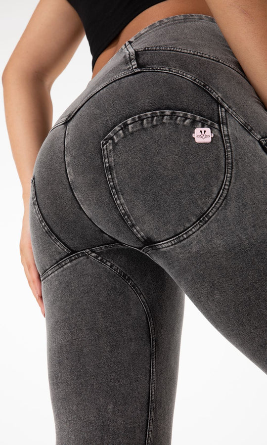 MW zipper graue High Waisted Push Up Jeans für Damen schmeichelnde, figurverbessernde Passform, komfortabel und vielseitig kombinierbar