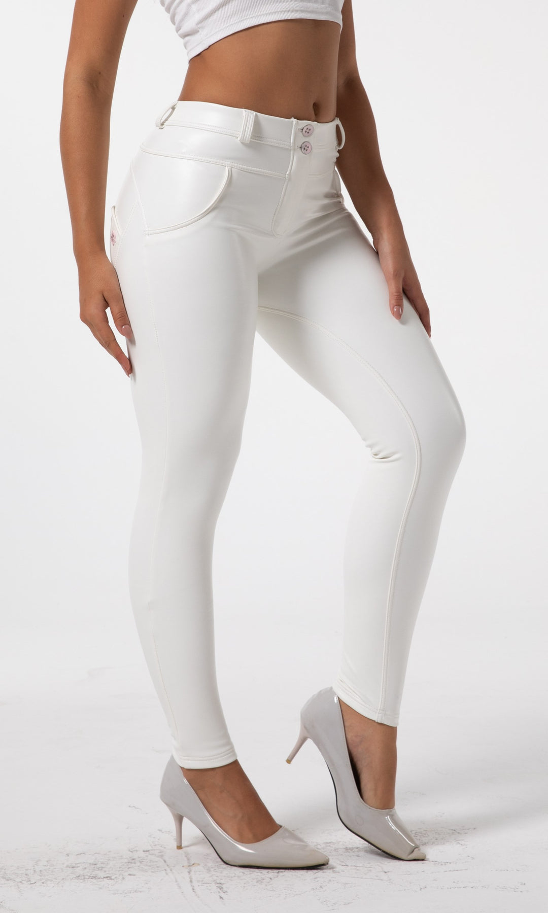 Push Up Lederhose Damen Weiß Figur-verbessernde, komfortable Shapewear-Hose mit modernem Stil