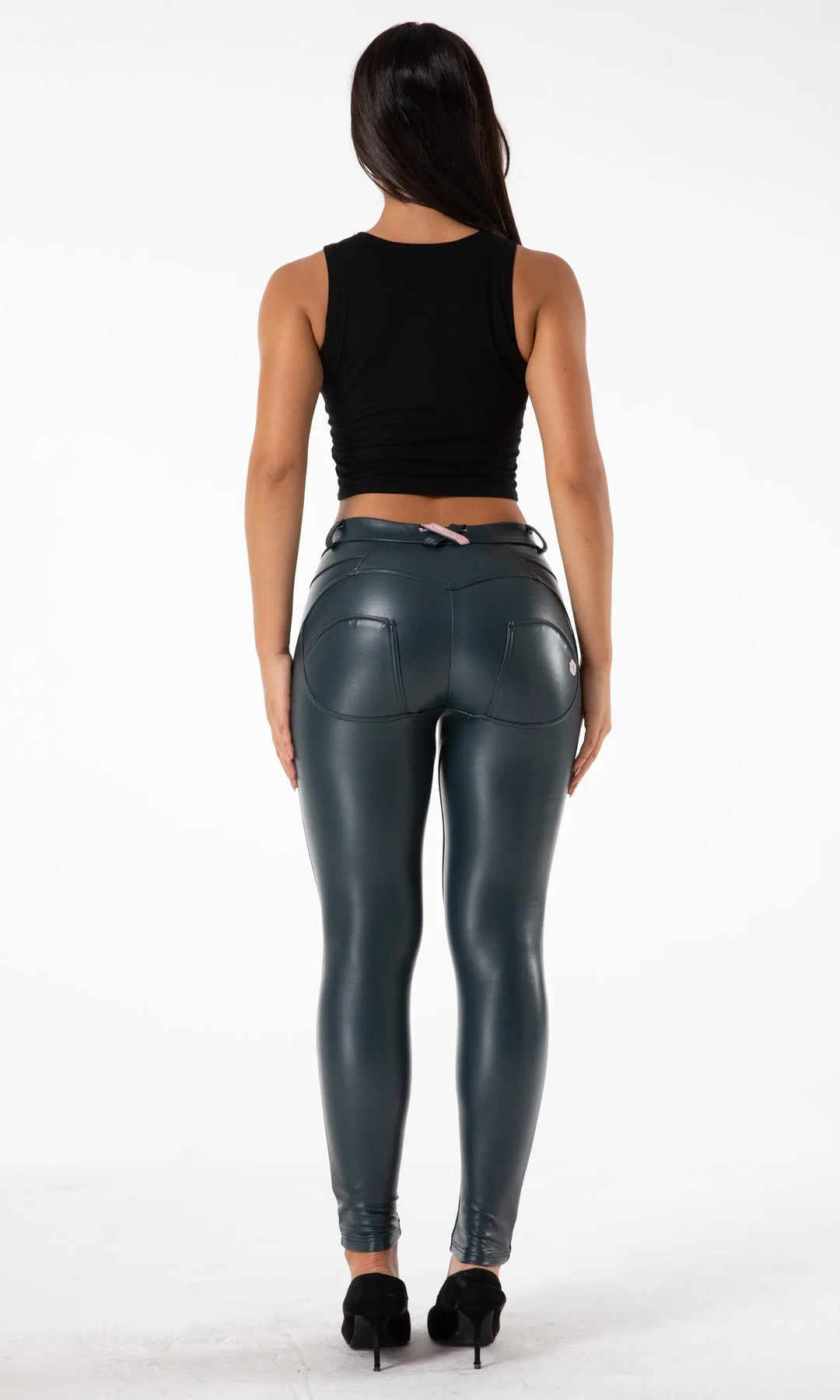 Trendy Push Up PU Lederhose, Damenmodell in Dunkelblau, enge Passform und figurformend, modernes Highlight für jede Garderobe.