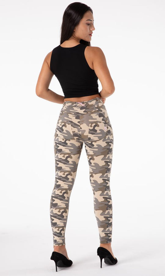 Melody MW Hose Camo Hell Caumoflage Push UP Leggings atmungsaktiv sehr bequeme Leggings
